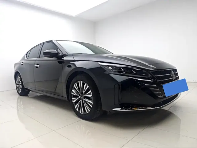 Nissan Teana — Фото автомобиля 3