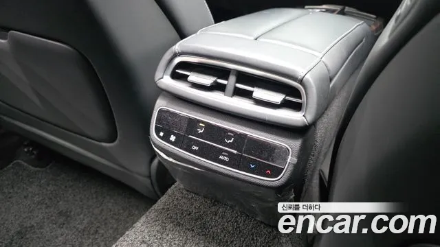 Genesis G80 Бензин 3.5 турбо AWD — Фото автомобиля 28
