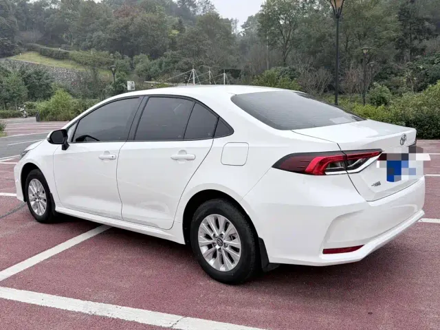 Toyota Corolla — Фото автомобиля 4