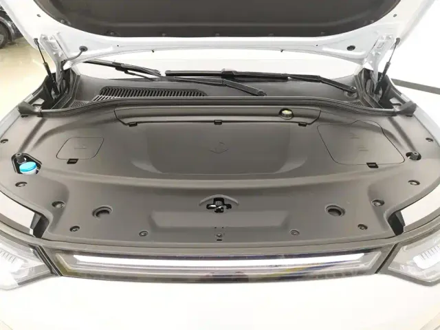 Leapmotor C11 — Фото автомобиля 10