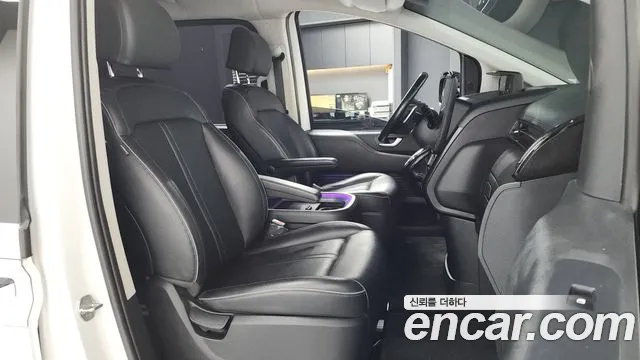 Hyundai Staria Staria Lounge 9 мест — Фото автомобиля 11