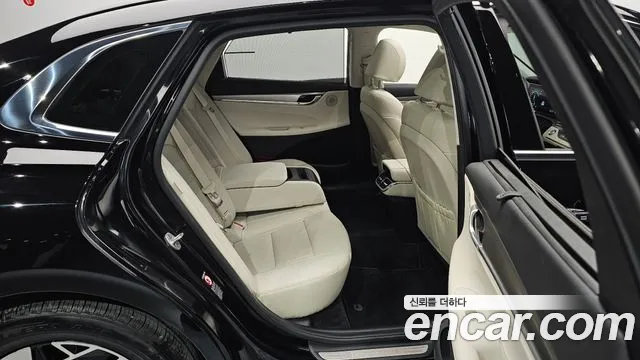 Hyundai Grandeur Grandeur (New) Hybrid — Фото автомобиля 11