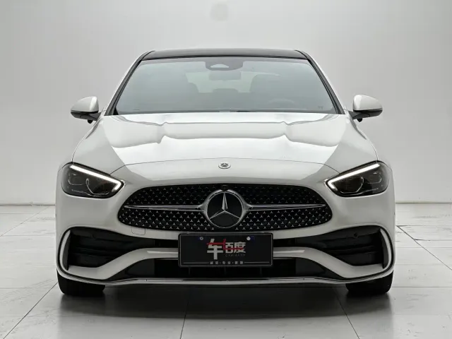 Mercedes-Benz C-Class — Фото автомобиля 2