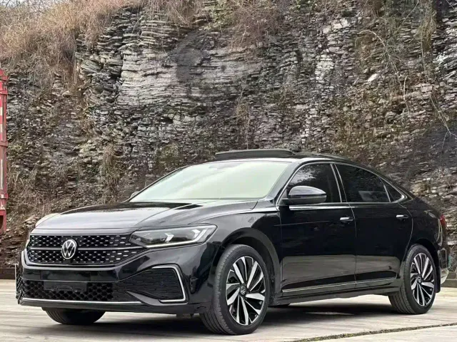 Фотография автомобиля — Volkswagen Passat