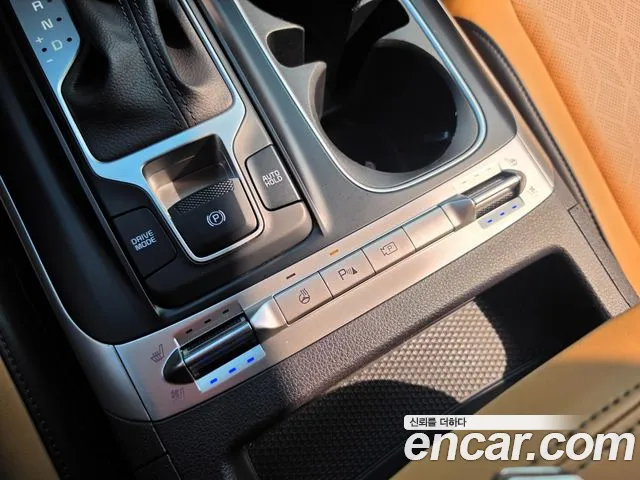 Kia Carnival Generation 4 — Фото автомобиля 20