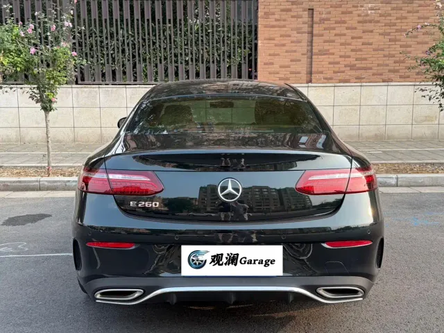 Mercedes-Benz E-Class — Фото автомобиля 4