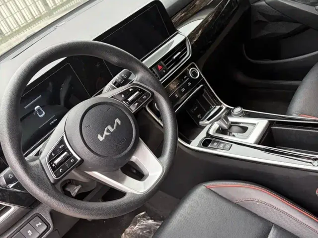 Kia Seltos — Фото автомобиля 7