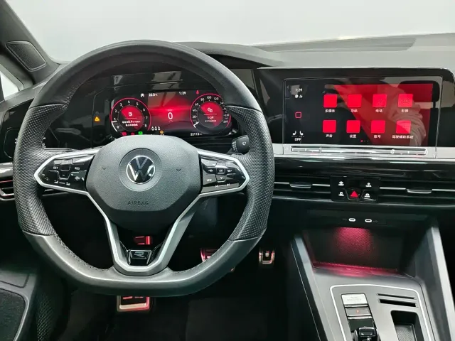 Volkswagen Golf — Фото автомобиля 11
