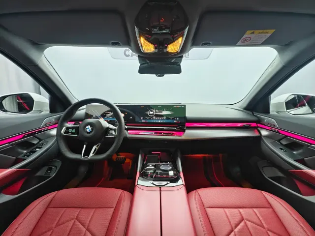 BMW 5 Series — Фото автомобиля 5