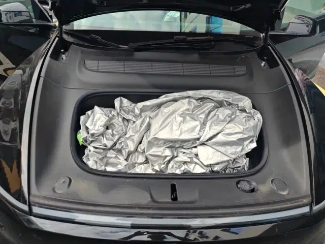 Tesla Model Y — Фото автомобиля 16