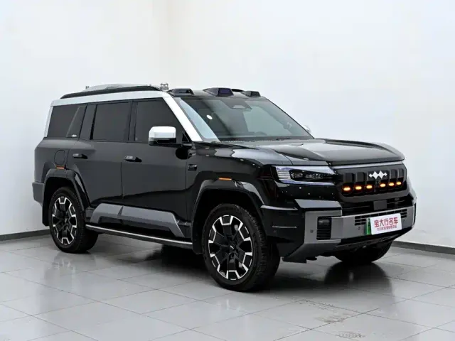 BYD FangChengBao Leopard 8 — Фото автомобиля 4