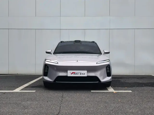 Nio ET5 — Фото автомобиля 2