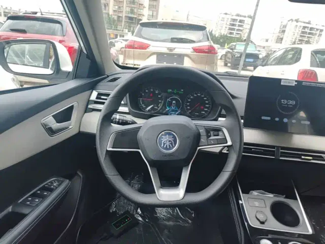 BYD Qin PLUS — Фото автомобиля 10