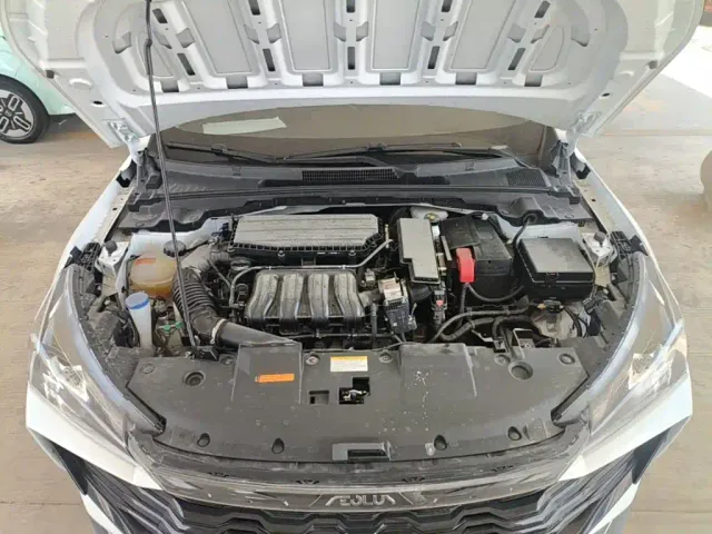 Dongfeng Yixuan — Фото автомобиля 19