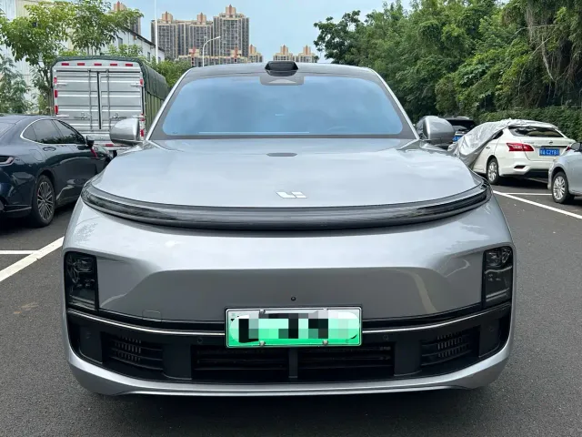 Li Auto L9 — Фото автомобиля 2