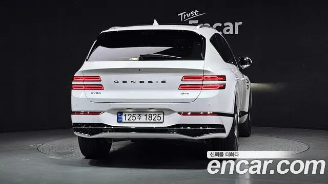 Genesis GV80 2.5T Бензин AWD — Фото автомобиля 3