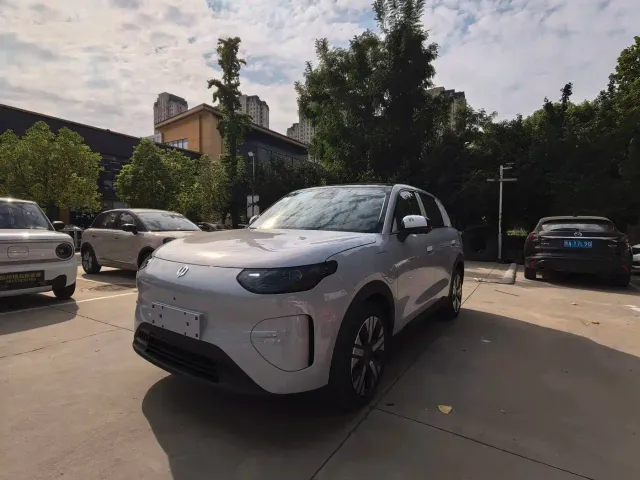 Leapmotor A10 — Фото автомобиля 2