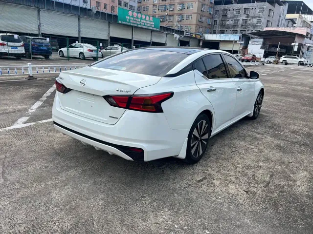 Nissan Teana — Фото автомобиля 15