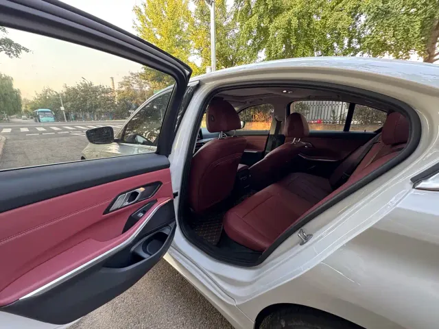 BMW 3 Series — Фото автомобиля 11