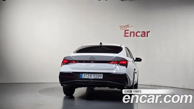 Hyundai Avante CN7 — Фото автомобиля 4