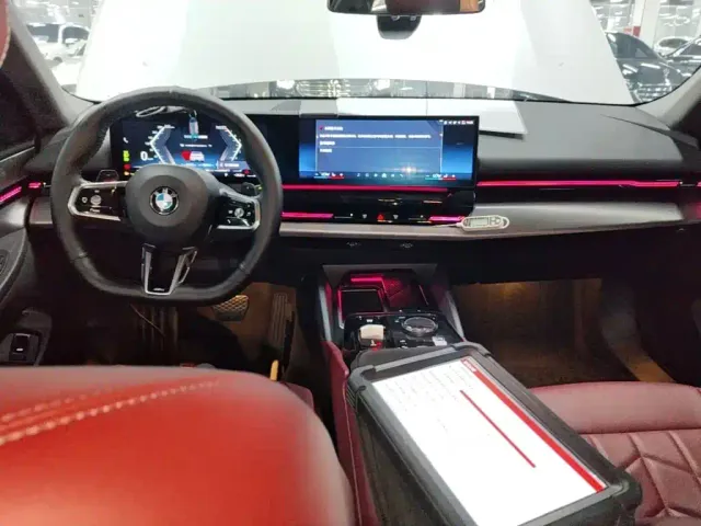 BMW 5 Series — Фото автомобиля 9