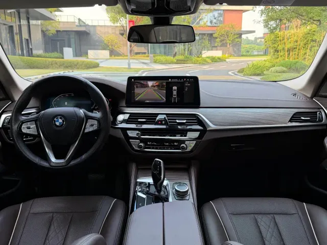 BMW 5 Series — Фото автомобиля 20