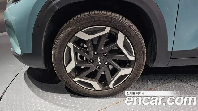 Kia Seltos — Фото автомобиля 5