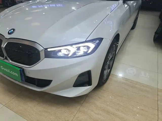BMW i3 — Фото автомобиля 23