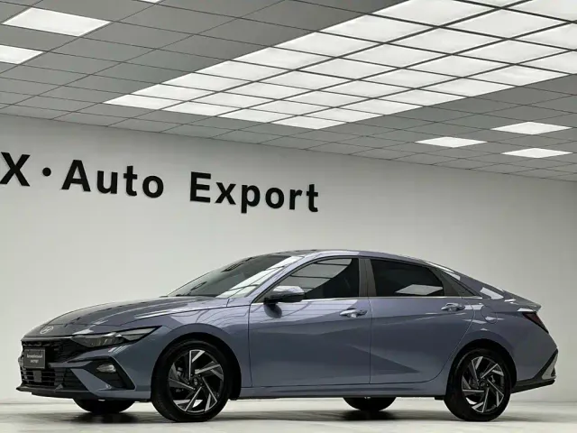 Hyundai Elantra — Фото автомобиля 5