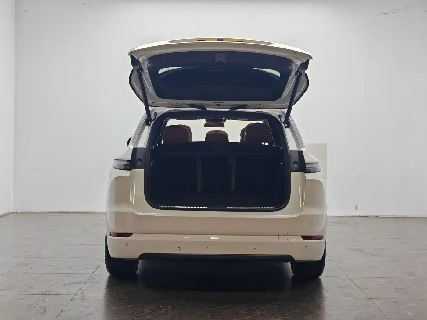 Li Auto Li Auto L7 2024 Pro — Фото автомобиля 12