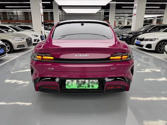 Xiaomi SU7 — Фото автомобиля 14