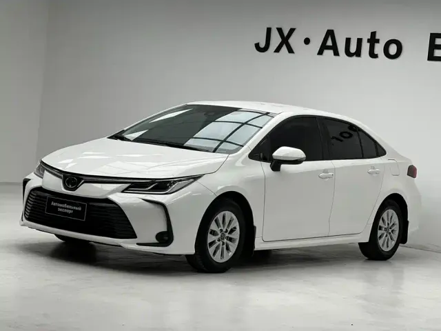 Фотография автомобиля — Toyota Corolla
