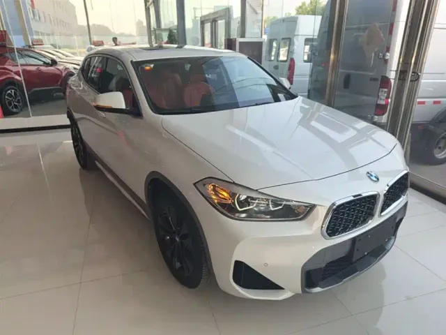BMW X2 — Фото автомобиля 3