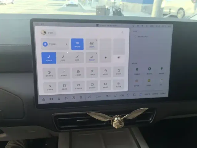 Li Auto Li Auto MEGA 2024 Ultra — Фото автомобиля 14