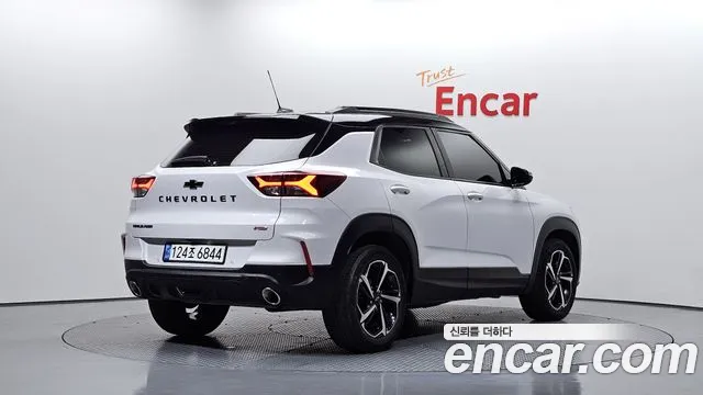 Chevrolet Trailblazer — Фото автомобиля 2