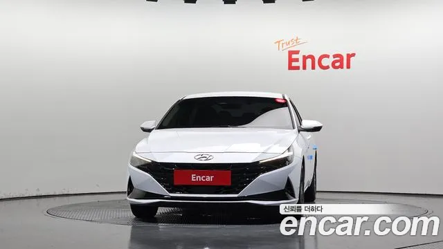 Hyundai AVANTE Avante (CN7) — Фото автомобиля 3