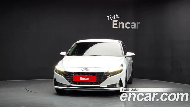 Hyundai Avante CN7 — Фото автомобиля 3