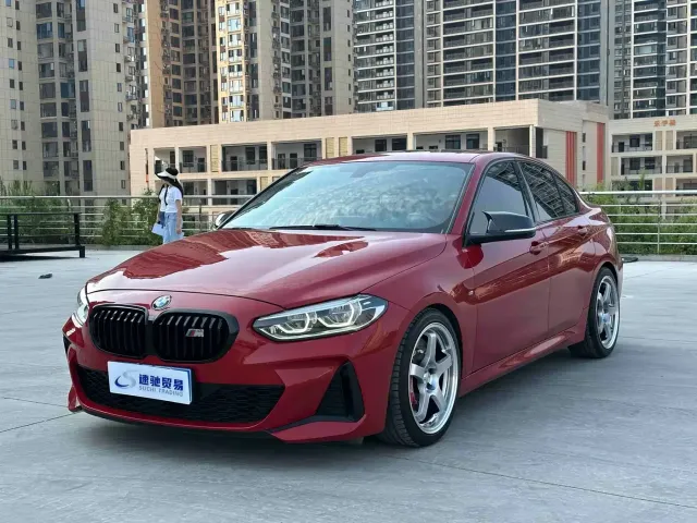 Фотография автомобиля — BMW 1 Series