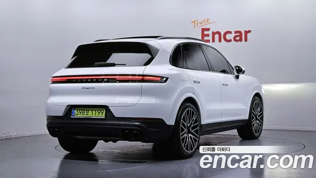 Porsche Cayenne — Фото автомобиля 2