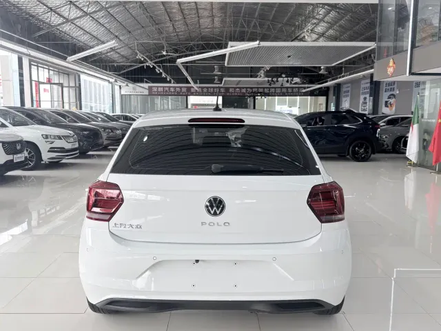 Volkswagen Polo — Фото автомобиля 14