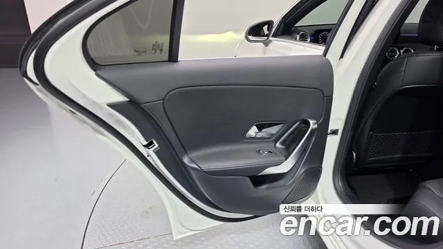 Mercedes-Benz A-Class W177 — Фото автомобиля 14