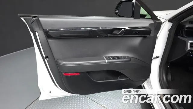 Hyundai Grandeur GN7 — Фото автомобиля 13