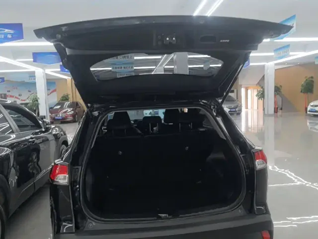 Toyota Corolla Cross — Фото автомобиля 18