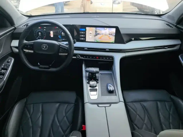 Changan CS75 Plus — Фото автомобиля 9