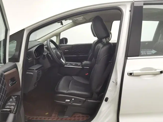 Honda Odyssey — Фото автомобиля 10
