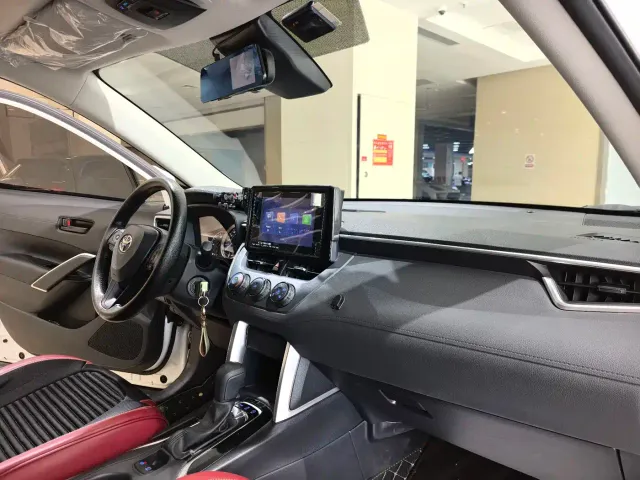 Toyota Corolla Cross — Фото автомобиля 13