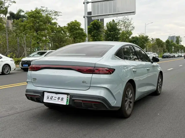 BYD Qin L — Фото автомобиля 5