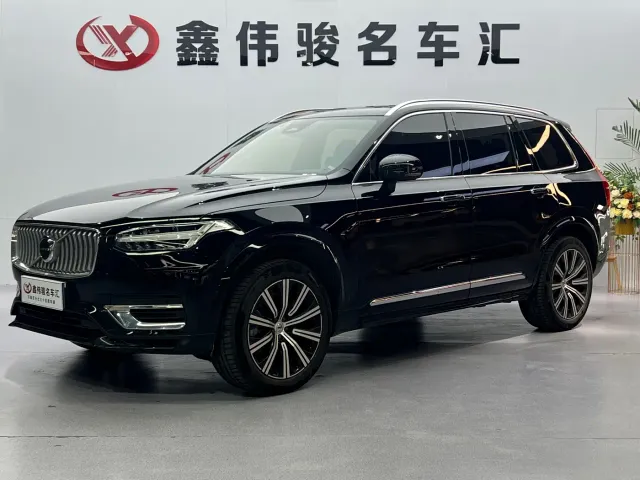 Volvo XC90 — Фото автомобиля 2