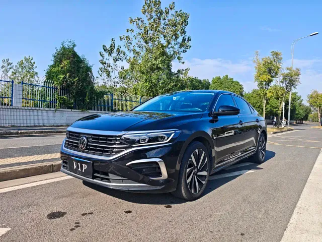 Фотография автомобиля — Volkswagen Passat