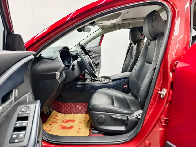 Mazda CX-30 — Фото автомобиля 11